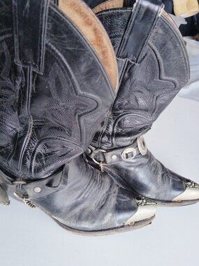 Vintage Justin - Black Leather Cowboy Boots